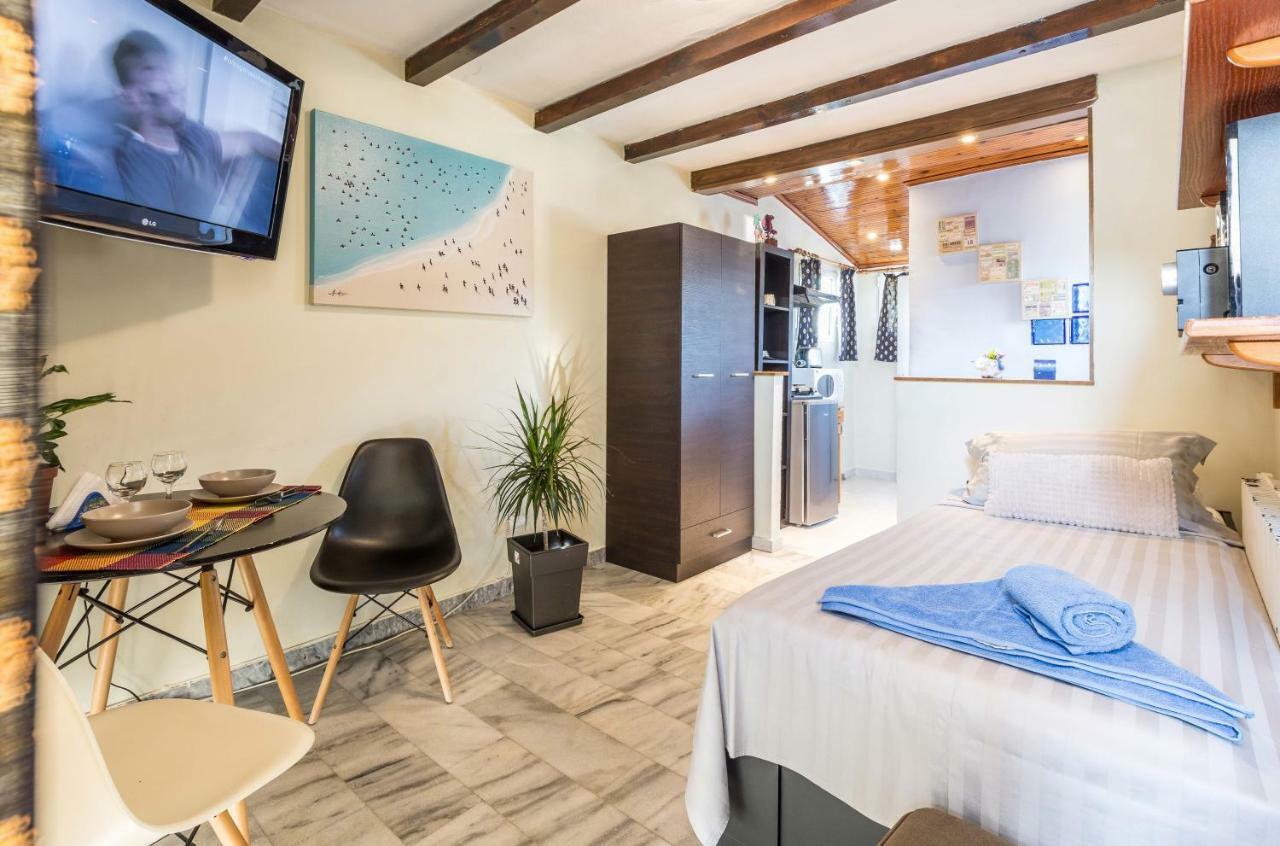 Top Floor Studio Near Metro&View&200Mbps أثينا المظهر الخارجي الصورة